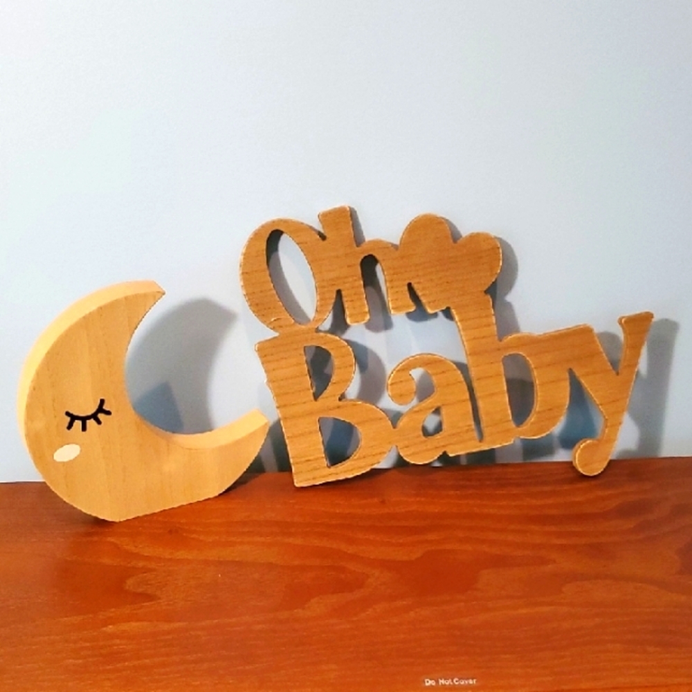 Wooden Oh ❤️ Baby & Moon Sign